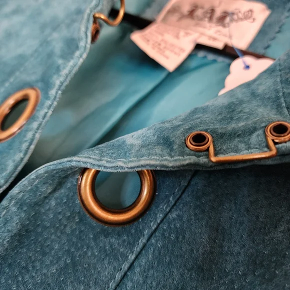 Vintage L.A.L Turquoise Suede Leather Blazer. - Picture 3 of 8